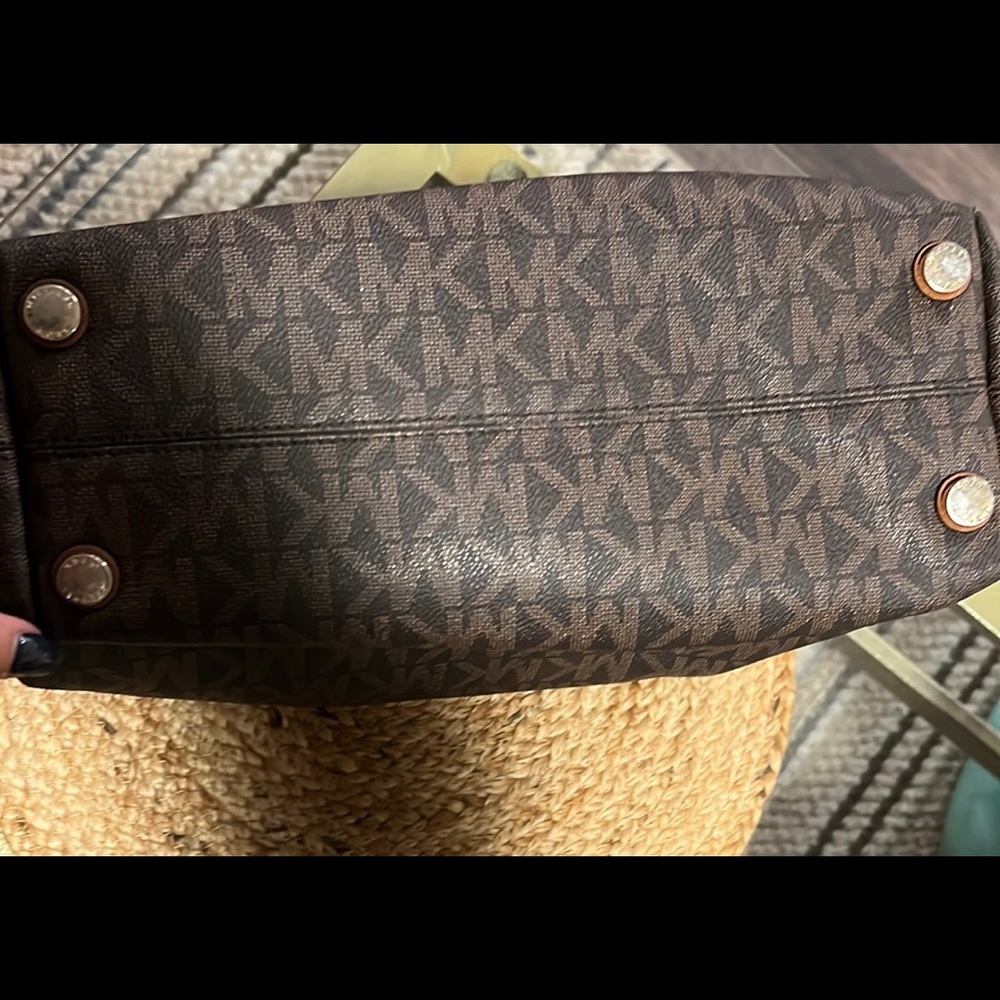 Authentic Michael Kors - Picture 5 of 9